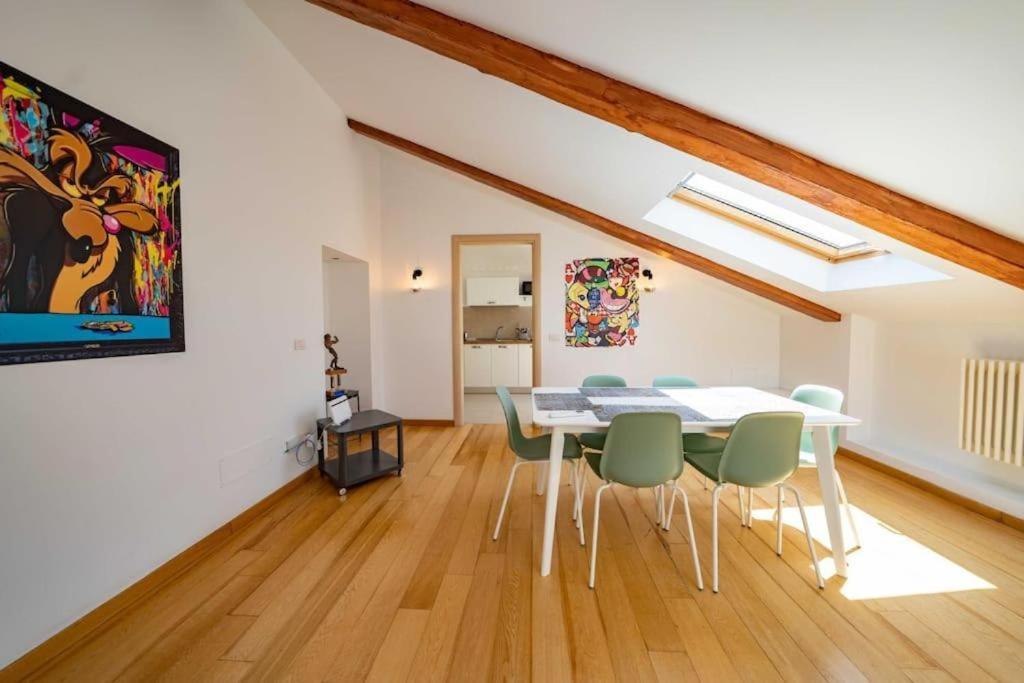 Aparthotel Cairoli Building By Dimorra Napels